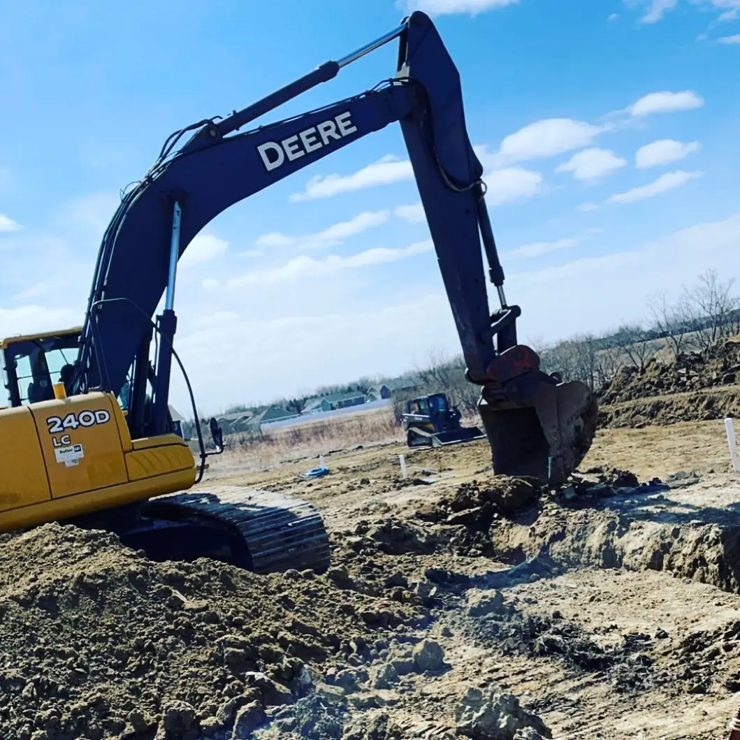 Dirt Work Grading crew working in Dell Rapids SD